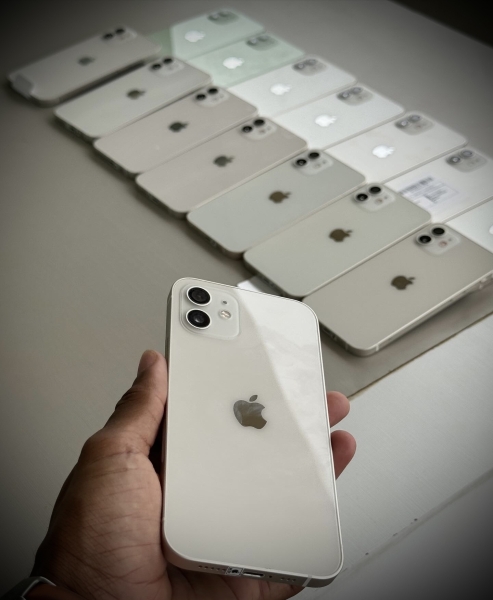 Ação ostentação 15 IPHONES 12